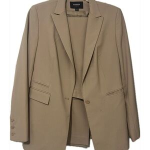 Great news interview suit